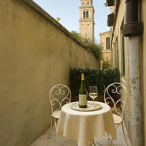 Calle De Le Pazienze Venice